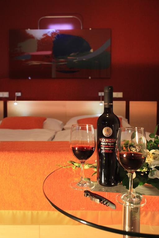 Orea Hotel Atrium Otrokovice Room photo